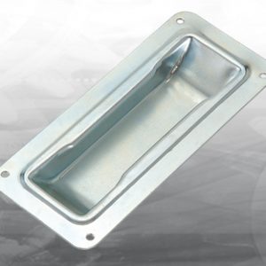 ROČAJ VDOLBNI POCINKAN ZA VIJAČENJE Z LUKNJAMI ZA POTEZNA VRATA 337